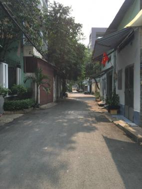 6.2 tỷ, sở hữu căn 63m2 (4.5 x 14), Nguyễn Oanh, xe tải đỗ cửa, hàng xóm công chức, cây xanh thoáng