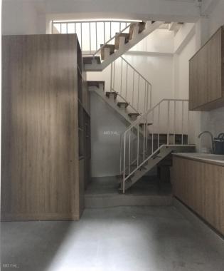Cho thuê nhà mới - 3 tầng - 2 căn hộ duplex - 2 WC - 12tr/th
