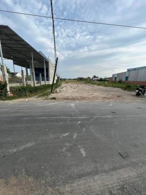 Kẹt tiền cần ra gấp nền đất đường Hương Lộ 11 gần chợ Bình Chánh, giá trả trước 900 triệu
