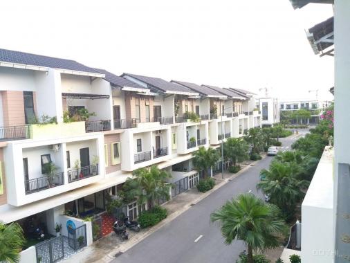 Bán nhà 75m2 3 tầng chỉ 41tr/m2 sổ hồng lâu dài, trung tâm KCN Vsip Bắc Ninh Cách Long Biên 5km