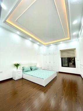 Bán nhà 18 ngõ 639/39 Hoàng Hoa Thám, ngõ rộng, lô góc, nhà mới DT: 30m2/5 tầng/4.2 tỷ