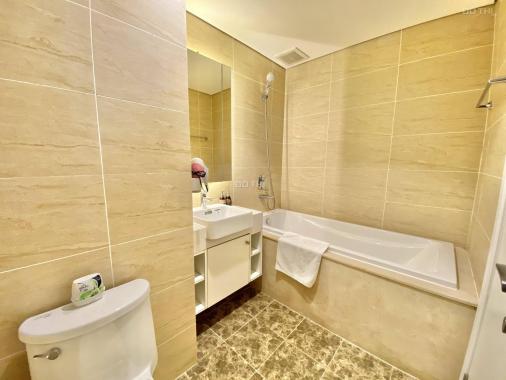 Bán gấp - Căn hộ 2PN 2WC chỉ với giá 3,4 tỷ tại D'Capitale Trần Duy Hưng. Xem nhà lh 0934589000