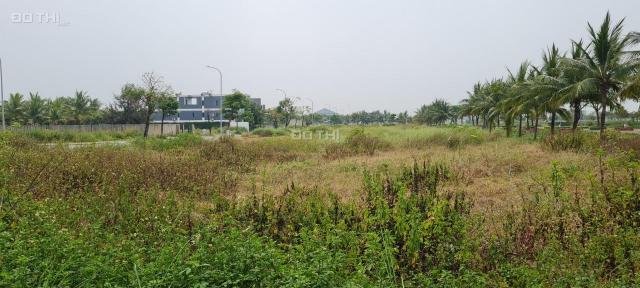 Bán nền biệt thự vip khu FPT Đà Nẵng diện tích 600 m2 3 mặt tiền