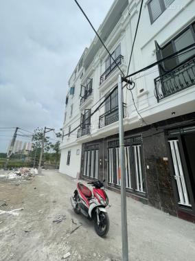 Nhà mới 35 m2*4T 1.85 tỷ - Ô tô đỗ cửa giáp Biên Giang - Hà Đông cách QL6 100m