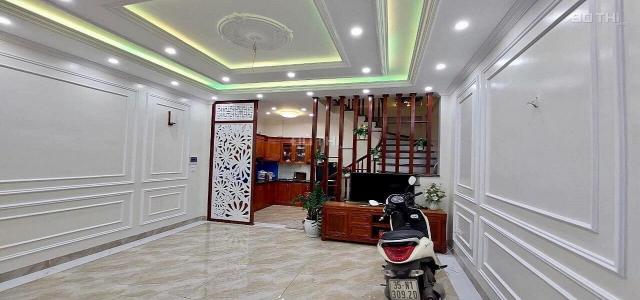 Hiếm nhỉnh 5 tỷ, ô tô ngủ trong nhà 40m2 x 5T, nhà đẹp ở ngay. Phú Diễn - Bắc Từ Liêm