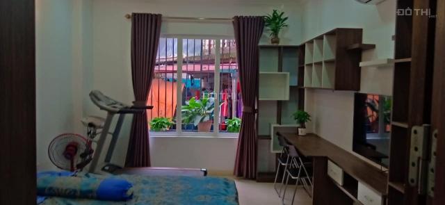 Cần bán nhà Nguyên Hồng, Đống Đa, 30m2, nhỉnh 4 tỷ, nhà đẹp ở luôn