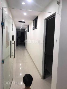 Cho thuê nhà Trần Quốc Hoàn, hoàn thiện, thang máy, DT sàn 585m2, 6.5 tầng, giá thuê 100tr/tháng