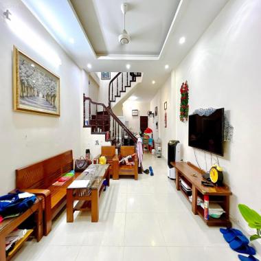 Bán nhà Khúc Thừa Dụ 20m ra mặt phố DT 48m2 Mt 4m chỉ nhỉnh 7. X tỷ. Sát vách CV Cầu Giấy
