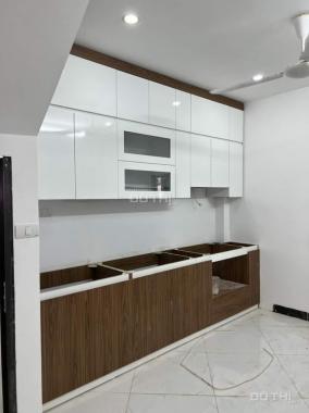 2,75 tỷ còn 1 căn nhà 30m2 - 5 tầng hiếm hỏi giá rẻ - vị trí đẹp