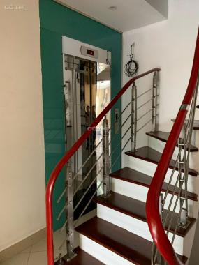 Cho thuê nhà Nguyễn Khang 48m2 6 tầng có thang máy