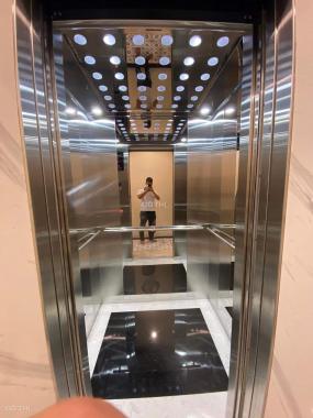 Siêu phẩm Yên Lãng - 7 tầng thang máy - ngõ thông ô tô chạy vòng quanh - thích hợp làm VP
