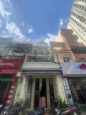 Chuyển công tác bán nhà 4 tầng ngay KDC đông đúc Tân Bình, buôn bán được, có sổ hồng bao sang tên