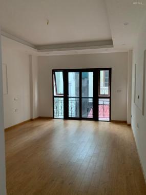 Bán nhanh nhà ngõ 264 Âu Cơ, giá 4 tỷ, 40m2x3T, ngõ thông
