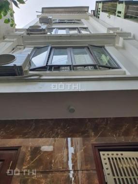 Đường Trần Phú, Văn Quán, bán nhà 32m2 x 5T x 3PN. LH: 0982693883