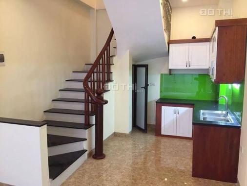 Đường Trần Phú, Văn Quán, bán nhà 32m2 x 5T x 3PN. LH: 0982693883