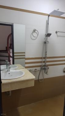 Đường Trần Phú, Văn Quán, bán nhà 32m2 x 5T x 3PN. LH: 0982693883