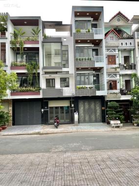 Nhà thuê khu Công Ích - Phạm Hữu Lầu Q7, 4x18m * 4L, 5PN * Giá 20tr/tháng