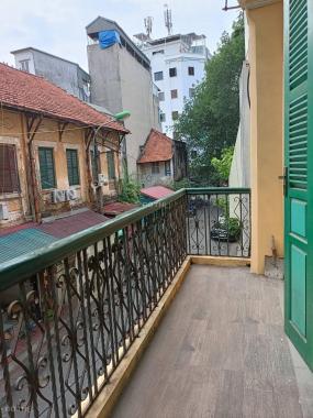 Biệt thự đẹp mặt phố cổ quận Hoàn Kiếm, 450 m2, MT 13,5 m, giá êm 160 tỷ