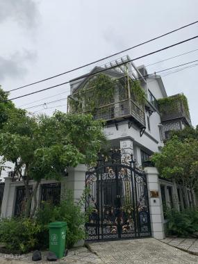 Bán nhà biệt thự, đường Phú Thuận, Q7, DT 144m2, giá 17,9 tỷ