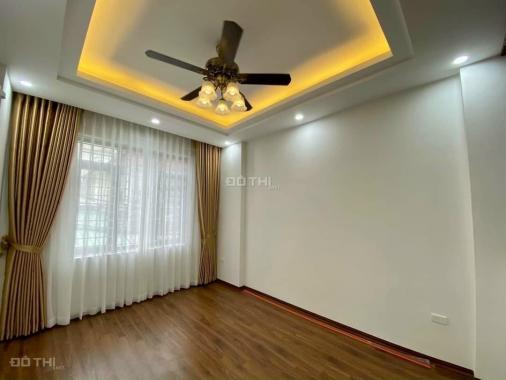 Cần bán gấp nhà phố Nguyễn Văn Linh, 45m2, 4T, giá nhỉnh 4 tỷ