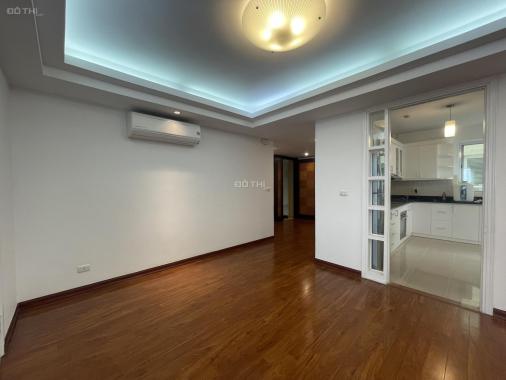 Cho thuê căn hộ chung cư penhouse tòa E4 - Ciputra, 215m2, 4 ngủ, 3 wc, full NT, giá 53,4 triệu/th