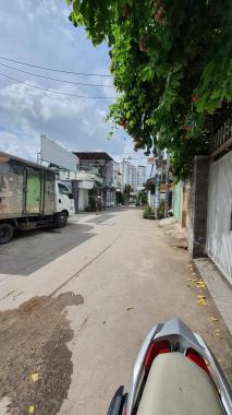 Bán nhà đường Nguyễn Văn Quá, hẻm thông xe tải, gần cây sộp, 3,2x18m