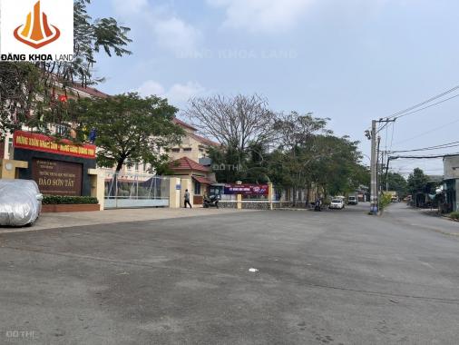 Lô đất rẻ nhất P. Linh Xuân TP. Thủ Đức đường trước nhà ô tô 63m2 khu dân cư tiện ích có đủ 3,6 tỷ