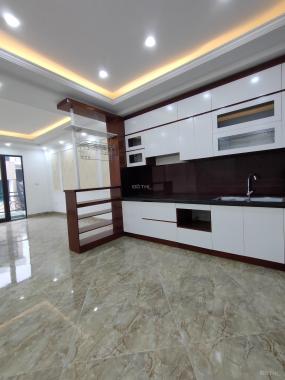 Bán nhà mặt phố Tam Khương - Tôn Thất Tùng, 50m2 x 7T thang máy, vỉa hè rộng, KD sầm uất 17,5 tỷ