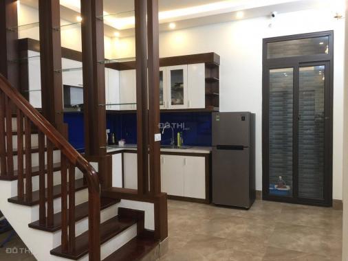 Bán nhà mới tinh lô góc ô tô vào Nguyễn Khang, Hoa Bằng, Cầu Giấy 4.8 tỷ 45m2x5T cực đẹp