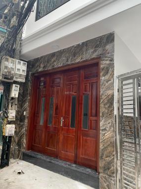 Bán nhà đầu ngõ Hoàng Hoa Thám, giá 2.3 tỷ, 23m2 x 2T, ngõ gần