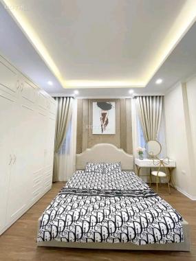 Bán nhà Giải Phóng, 40m2 x 5T x 4.05 tỷ, ô tô cách 50m, ngõ thông, 0981.948.908