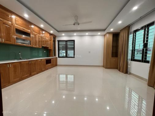 Ô tô tránh - thang máy - văn phòng, 52m2 6 tầng PL quân đội Phú Diễn, Bắc Từ Liêm, 8.9 tỷ