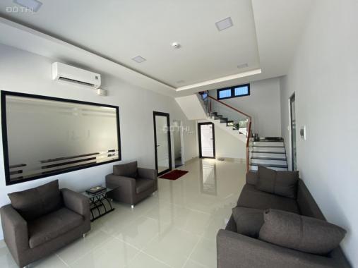 Bán xưởng 3000m2 trong DT tổng 5000m2 khu KCN Tân Đô, Đức Hòa, Long An