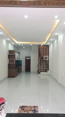 Chốt ngay căn duy nhất, Ngọc Khánh, Ba Đình, 35m2 5 tầng, nhà mới cực đẹp, cạnh phố lớn