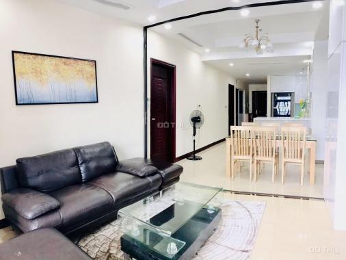 Cần bán gấp căn 2PN rộng giá 4,35 tỷ bao phí tại Royal City (giá thật không phải giá ảo)