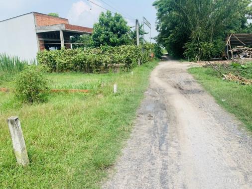 Chính chủ cần bán miếng đất nằm sau UBND Xã Đức Hòa Thượng, Đức Hòa, đất thổ cư 100%. LH 0938192162