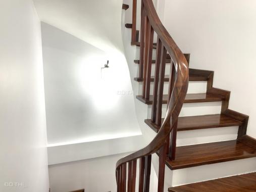 Bán nhà đường Bưởi, Vĩnh Phúc, Ba Đình 40m2 xây 5 tầng mới, cách đường ô tô 5m, giá 5,2 tỷ