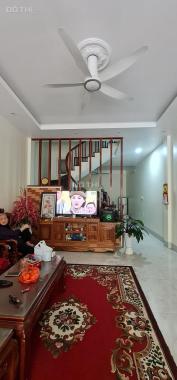 Nhà mặt phố Hoa Lâm, kinh doanh sầm uất, DT 110m2, MT 5m hiếm nhà bán