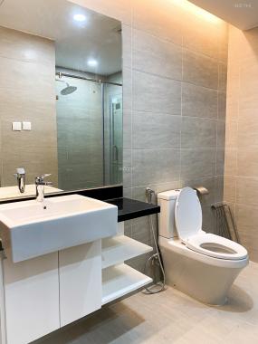 Chính chủ bán gấp căn hộ chung cư, vị trí góc, view sân vận động Hàng Đẫy, DT 126,8m2, nhỉnh 10 tỷ