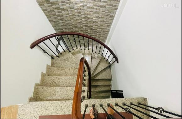 Nhà Bằng Liệt 35m2 x 5 tầng, MT 4m, ngõ nông, ô tô, rộng, ở thoáng, giá 3.25 tỷ