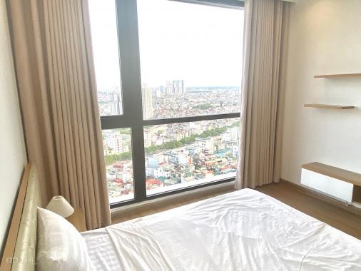 Cho thuê Royal City căn 2PN (full đồ, gần 130 m2, vào đc ngay), LH: 0912 396.400 miễn TG