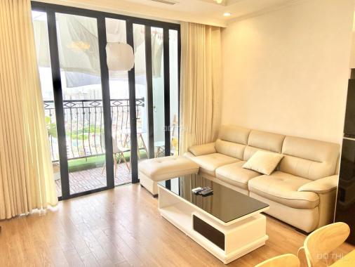 Cho thuê Royal City căn 2PN (full đồ, gần 130 m2, vào đc ngay), LH: 0912 396.400 miễn TG