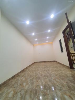 Cần bán căn nhà 48.6 m2, xây 4 tầng phố Kẻ Tạnh, Giang Biên