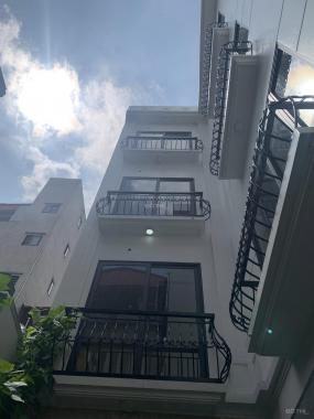 Bán nhà ngõ 268 Đê La Thành nhỏ, giá 4,2 tỷ, 44m2 x 3T, ngõ thoáng