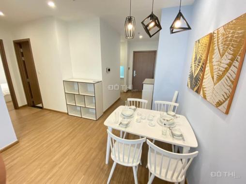 Cho thuê căn hộ chung cư Vinhomes Nguyễn Chí Thanh 3 phòng ngủ đầy đủ nội thất đẹp, sang trọng