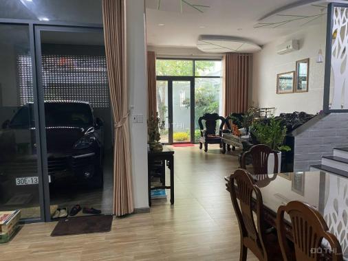 Bán biệt thự HXH 8m Âu Cơ, Tân Bình 9x20m, 1 lầu đẹp, nội thất cao cấp 23.9 tỷ. LH 084.8888.444