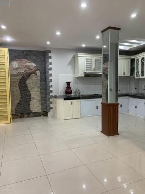 Tôi bán nhà ngõ 97 Văn Cao, BĐ giá 11.5 tỷ, 60m2x5T, ngõ thông, KD được