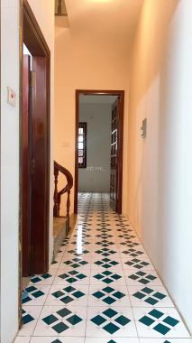 Nhà đẹp Lê Duẩn - ô tô đỗ cửa - 2 thoáng trước sau