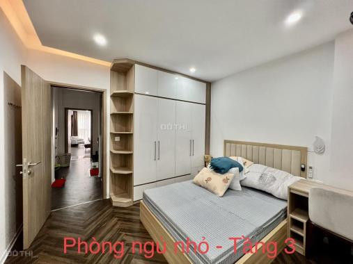 Cần bán gấp nhà phố Mai Dịch, 58m2, 6T, phân lô, ô tô dừng đỗ ngày đêm, 14 tỷ