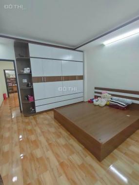 Bán nhà phố Đại La, 39m2, SH quay đầu trước nhà, nhà mới, nhỉnh 3 tỷ